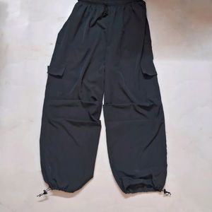 PARACHUTE PANTS