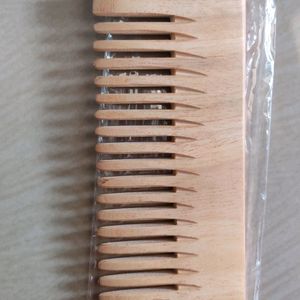 St.Botanica Tea Tree Shampoo & Wooden Comb Combo