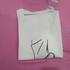 Boys T-shirt Size : Small Colour : White