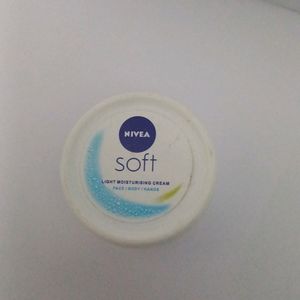 *NEW* Nivea Soft Cream