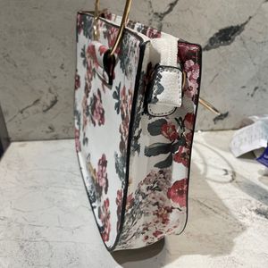 White And Floral Handbag With Gold Handle