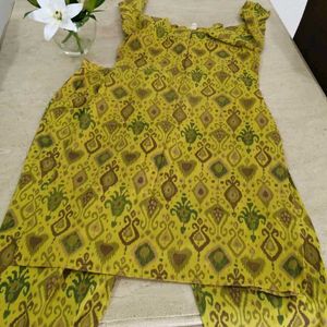 Janasya Kurti Pant In Excellent Condition