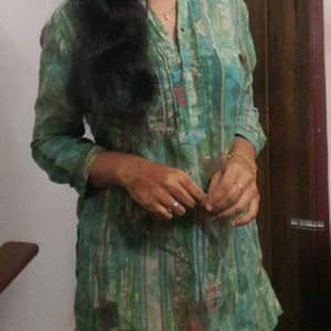 Womens Kurtha