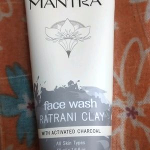 22) Nourish Mantra CHARCOAL FACEWASH