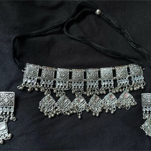 Women Silver Oxidised Jewellery Set