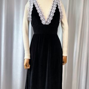 Korean Sleeveless Velvet Dress