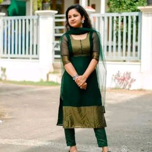 Tauzer Kurti Set With Dupatta