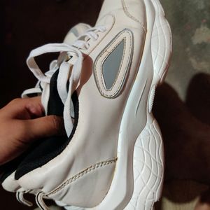 Women Sneaker