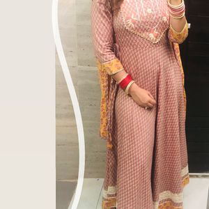 Women Anarkali Suit With Dupatta