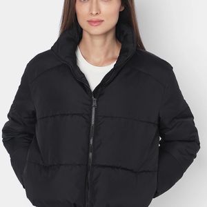 CROPPED BLACK PUFFER JACKET