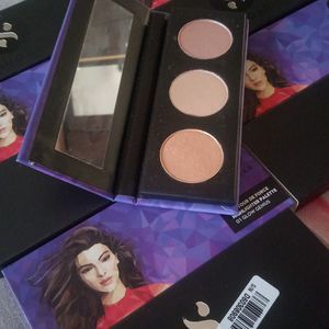 Contour De Force Highlighter Palette