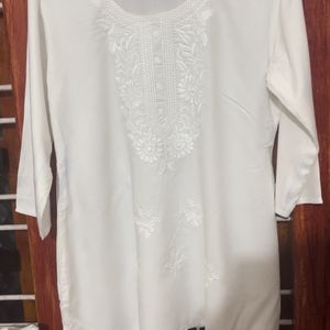 Chikankari Short Kuta🥰