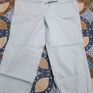 Imported Streachable Fabric Capri In 32 Waist