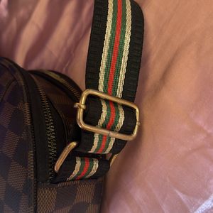 GUCCI HANDBAG✨