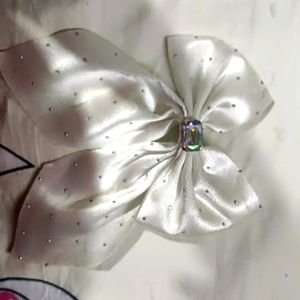 White Hair Bow