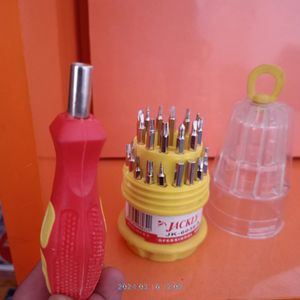 31 in 1 Screwdriver Kit