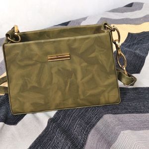 New One Trendy Slingbag