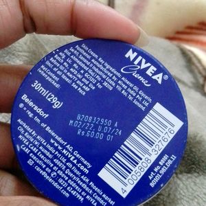 Nivea Creme With Free Himalaya Lip Balm