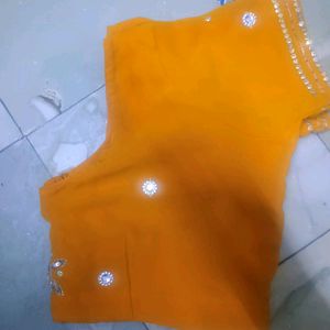 Yellow 💛 Colour Saree With Designer Blouse 😍