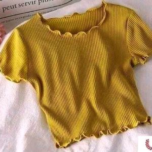 Yellow 💛 Crop Top Size M 🥀