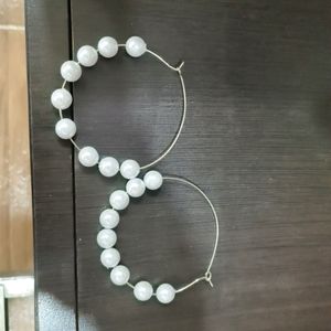 round pearl earing