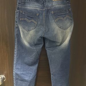 MAX Capri Jeans