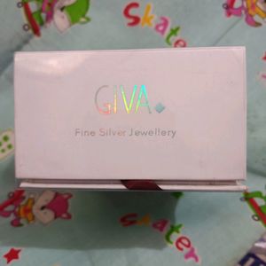 "GIVA" Gift Box... New