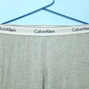 Calvin Klein Look 30,32