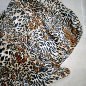 Tiger Printed Woolen Stole