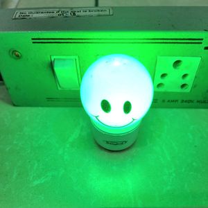 Emoji Elite Night Lamp Green Smiley