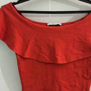 ZARA OFF SHOULDER CREPE TOP