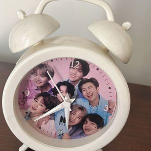 New Kids Study Table Clock Peekaboo Brand