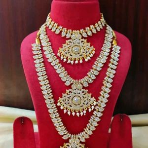 Jewelles Set