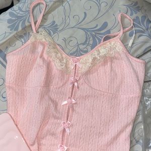 Pink lace crop top with ribbons🎀🤍