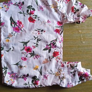 women casual white flower print square neck top