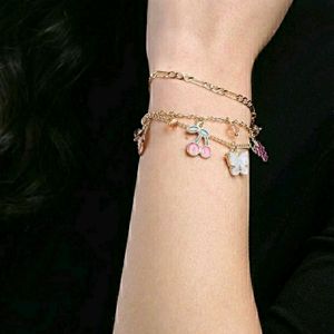 Bracelet..