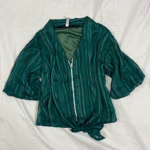 Line Printed Green Top With Zip