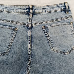 STRAIGHT FIT JEANS