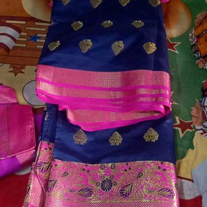 Saree With Stitched Blause