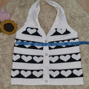 Halter-Neck Collared Heart Pattern Knit Camisole T