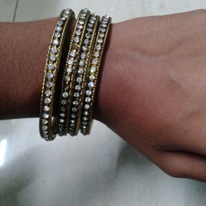 Two Hand ✋ ✋ Bangle