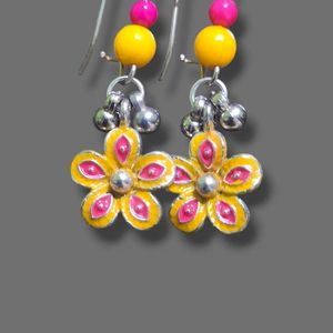 Light Weight Kidney Hook Earrings