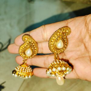 Zumkha Earring