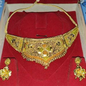 1 Carat Gold Necklace