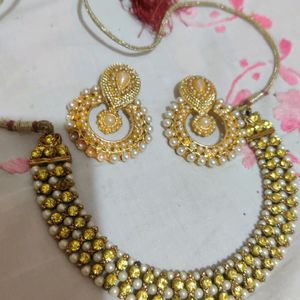 Neckpiece And Earrings Set