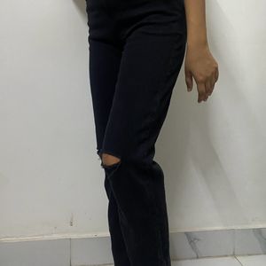 Knee Slit Black Straight Fit Jeans