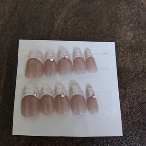 Press On Nail Set With Glue Tabs