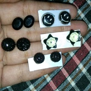 5 Piece Of Earrings