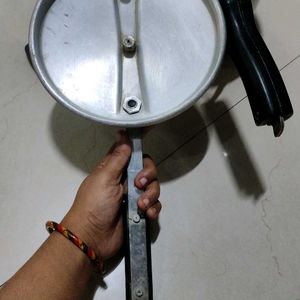 5 Ltr Used Aluminium Cooker