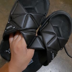 Women Black Slipper/Sandals